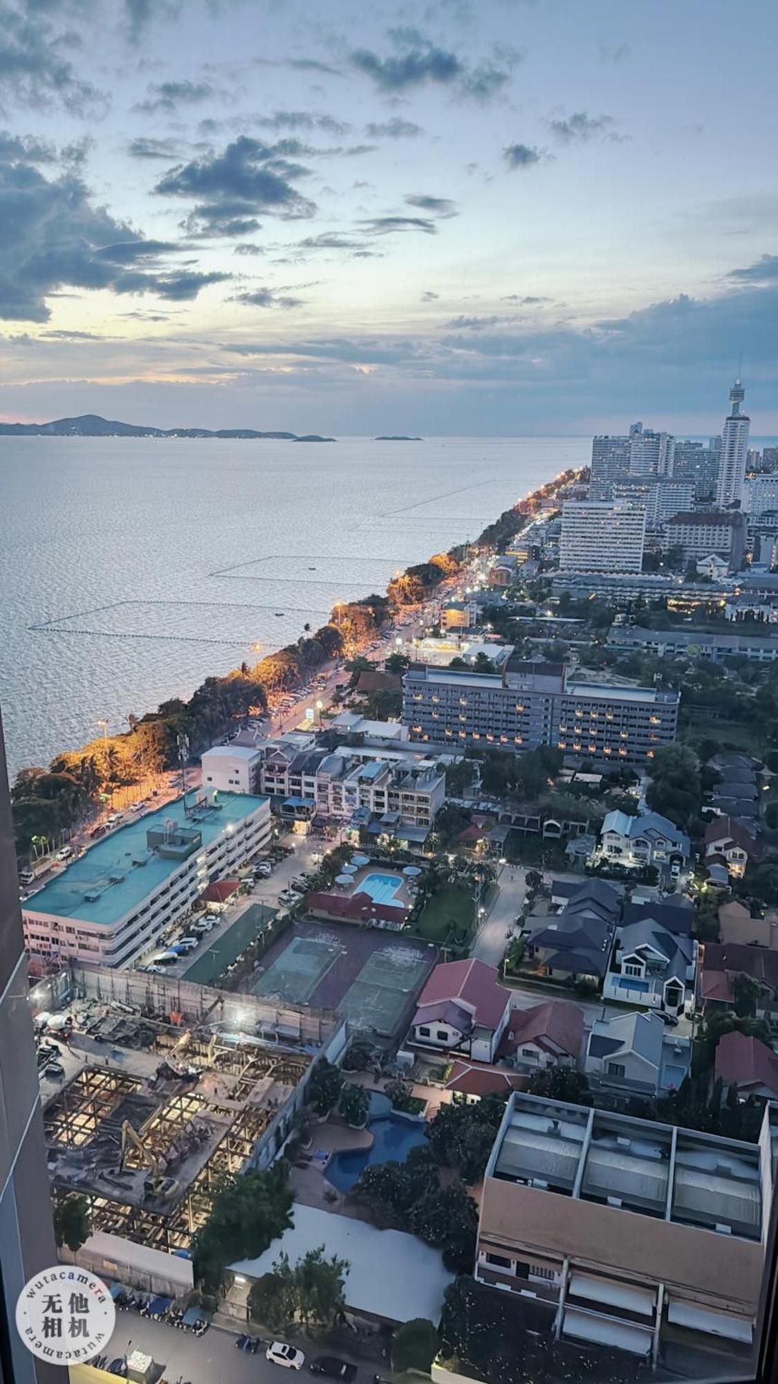 Copacabana Beach Jomtien 科帕卡巴纳海乔木提安海滩毗邻乔木提安夜市 Eksteriør billede