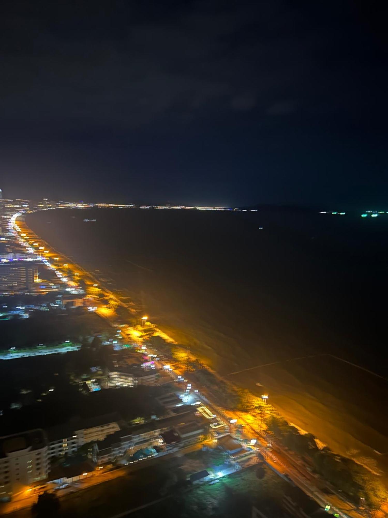 Copacabana Beach Jomtien 科帕卡巴纳海乔木提安海滩毗邻乔木提安夜市 Eksteriør billede
