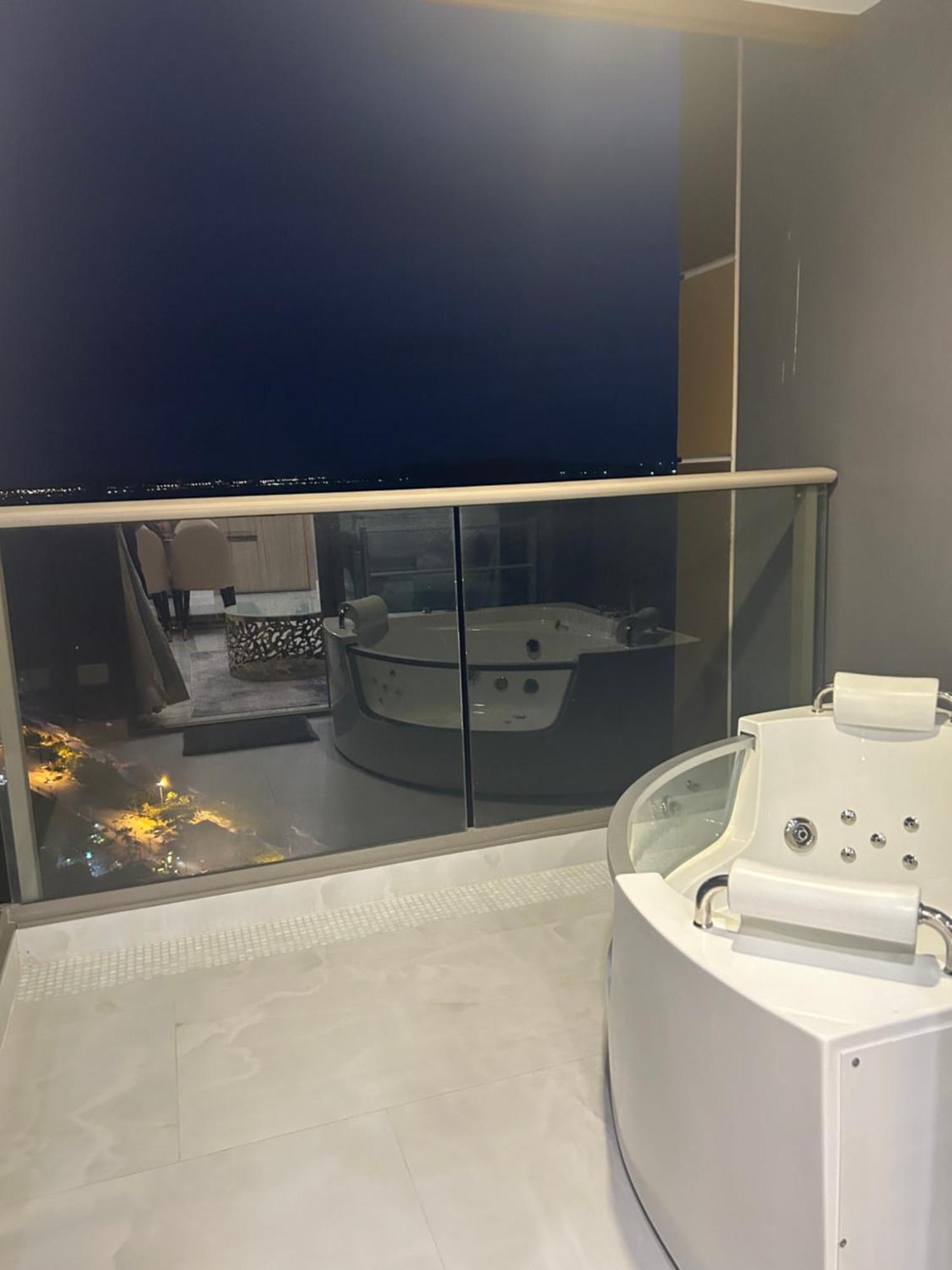 Copacabana Beach Jomtien 科帕卡巴纳海乔木提安海滩毗邻乔木提安夜市 Eksteriør billede